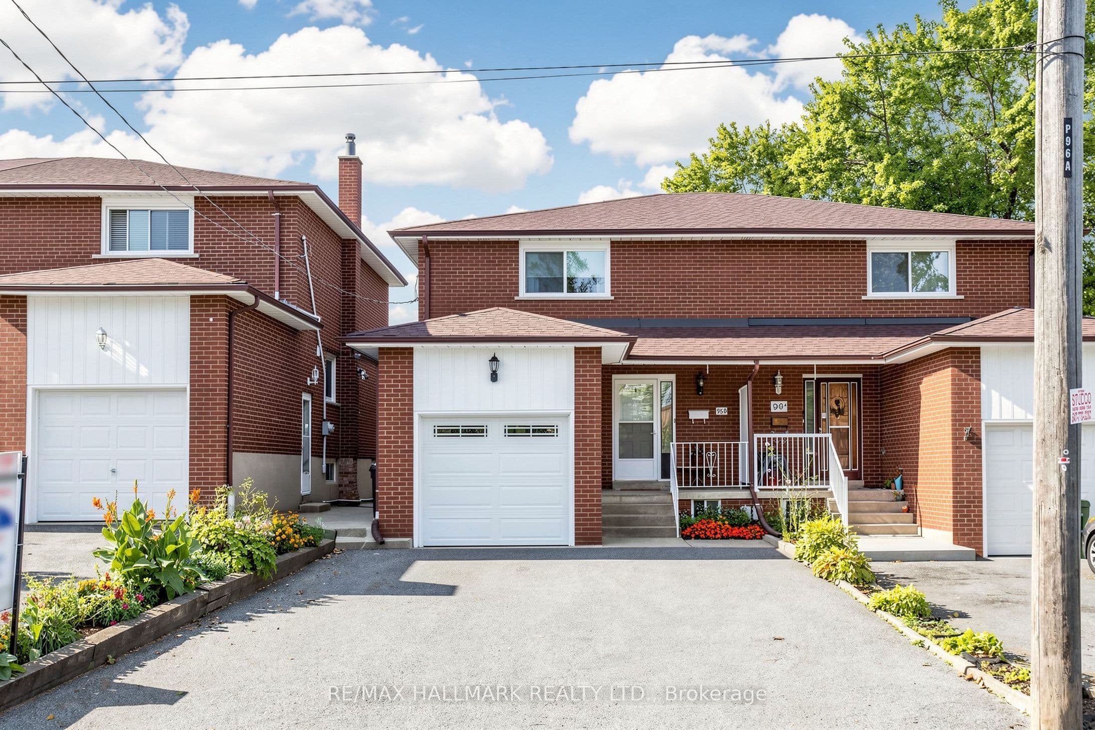 96B Laurel Avenue, Toronto, ON M1K 3J9