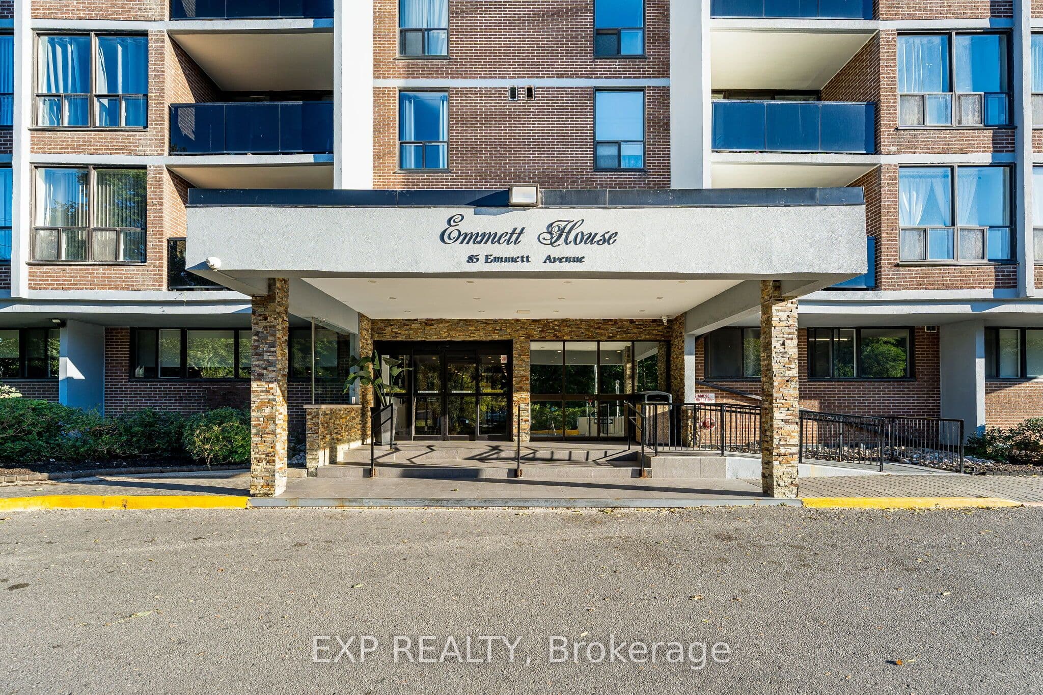 85 Emmett Avenue 2412, Toronto, ON M6M 5A2