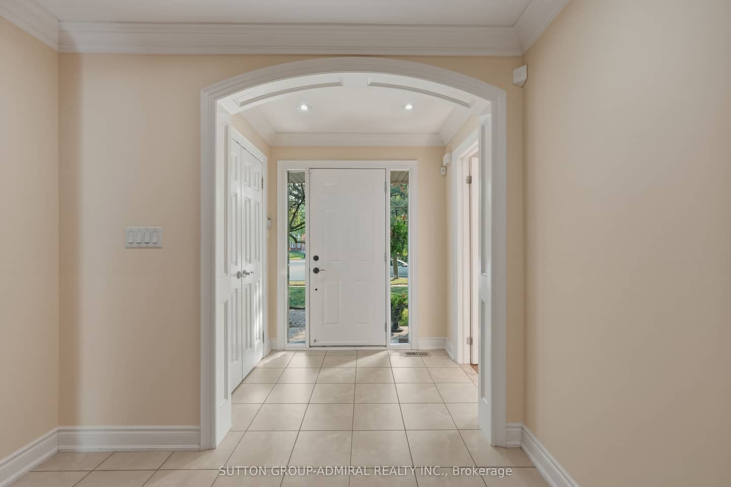 90 Brillinger Street, Richmond Hill, ON L4C 8Y3