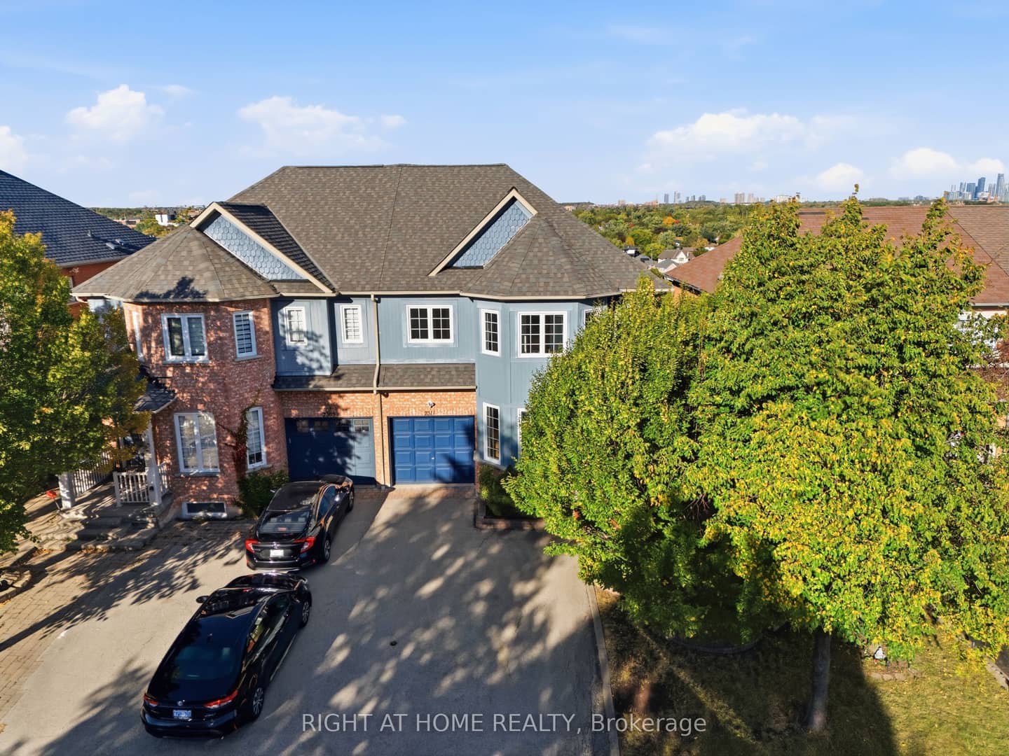 2311 Bankside Drive, Mississauga, ON L5M 6E1