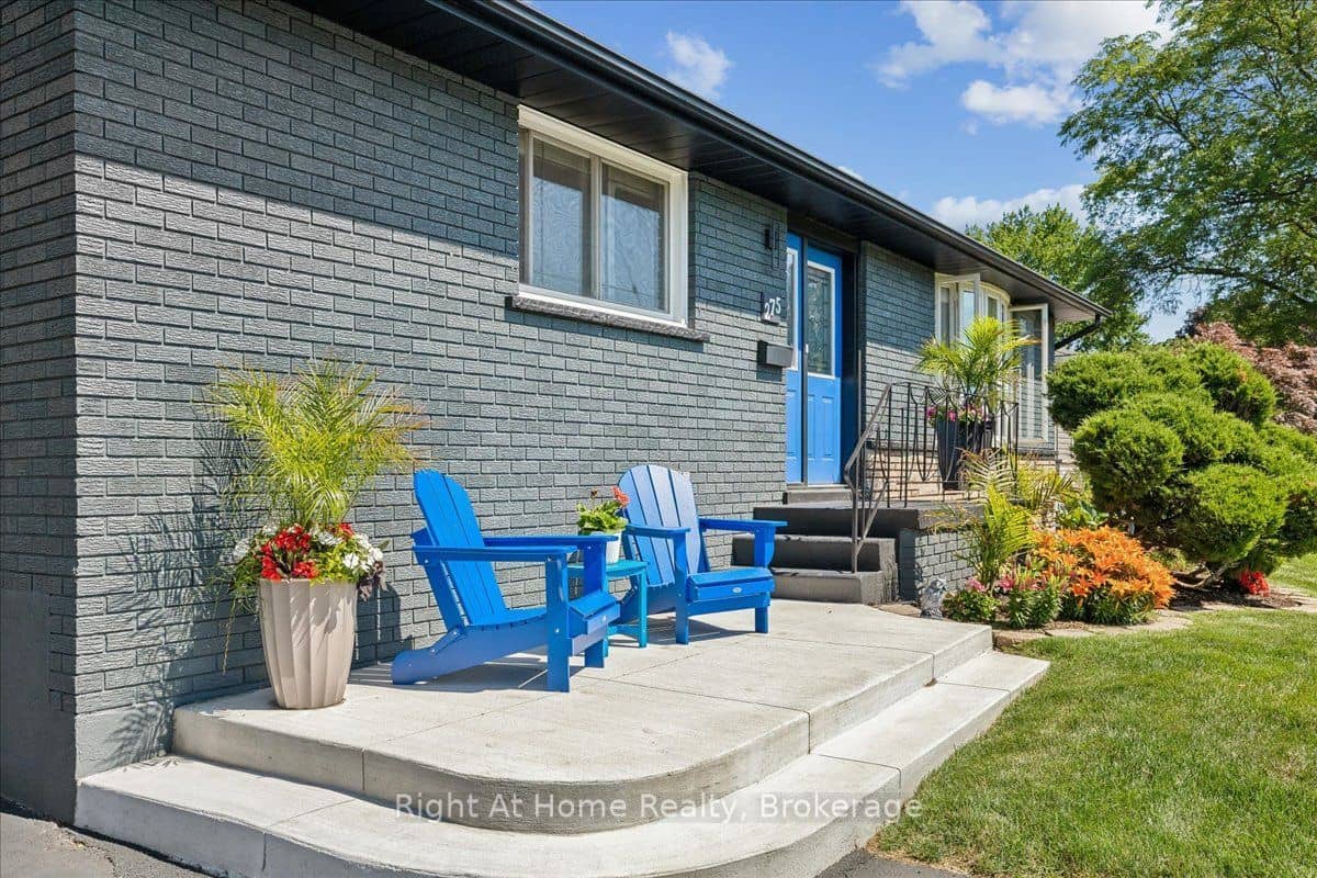 275 Kent Crescent, Burlington, ON L7L 4T2