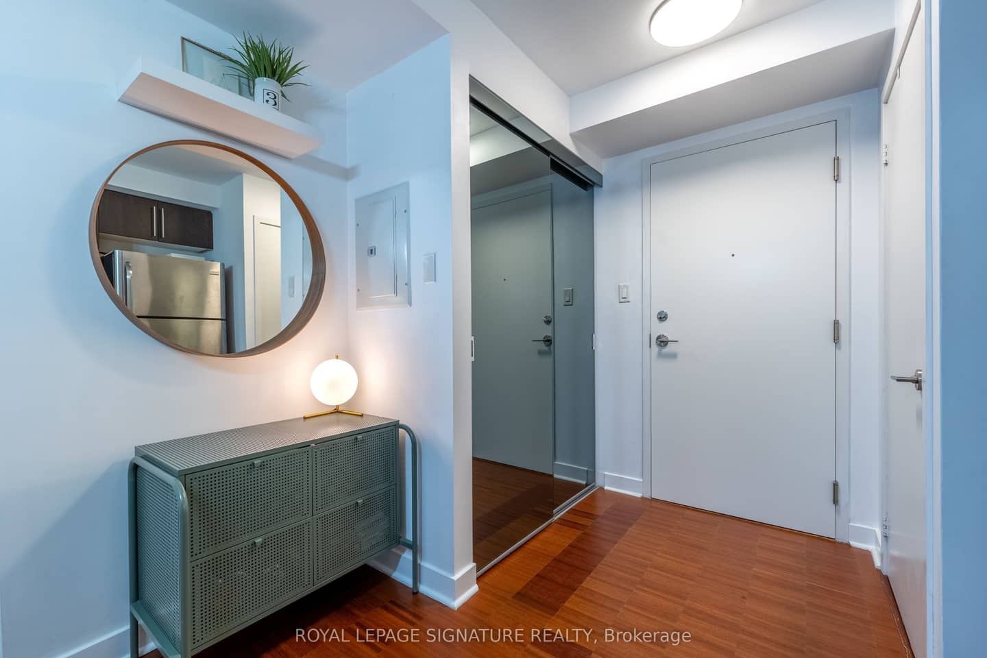 1169 Queen Street W 328, Toronto, ON M6J 0A4