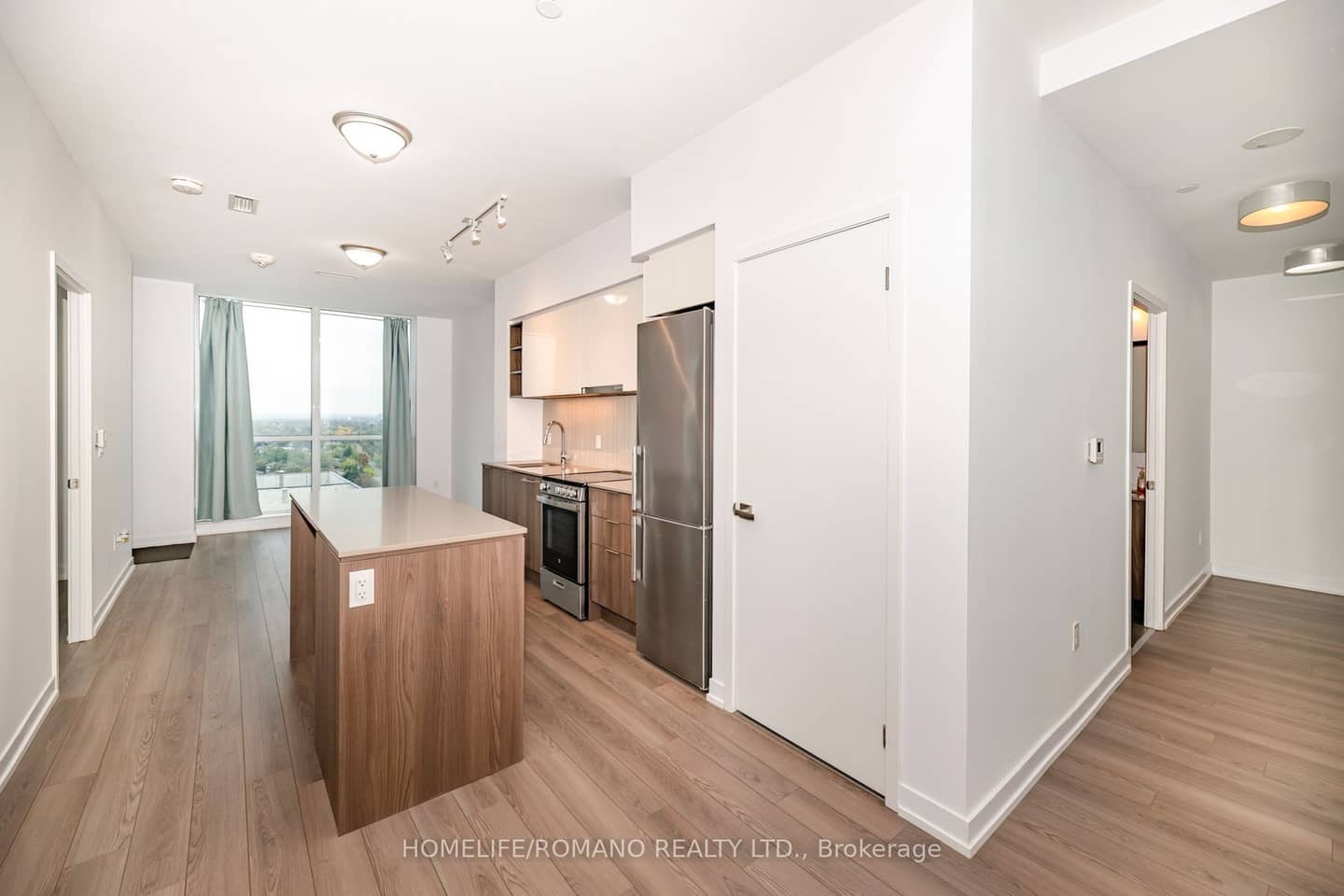 31 Tippett Road 1602, Toronto, ON M3H 0C8