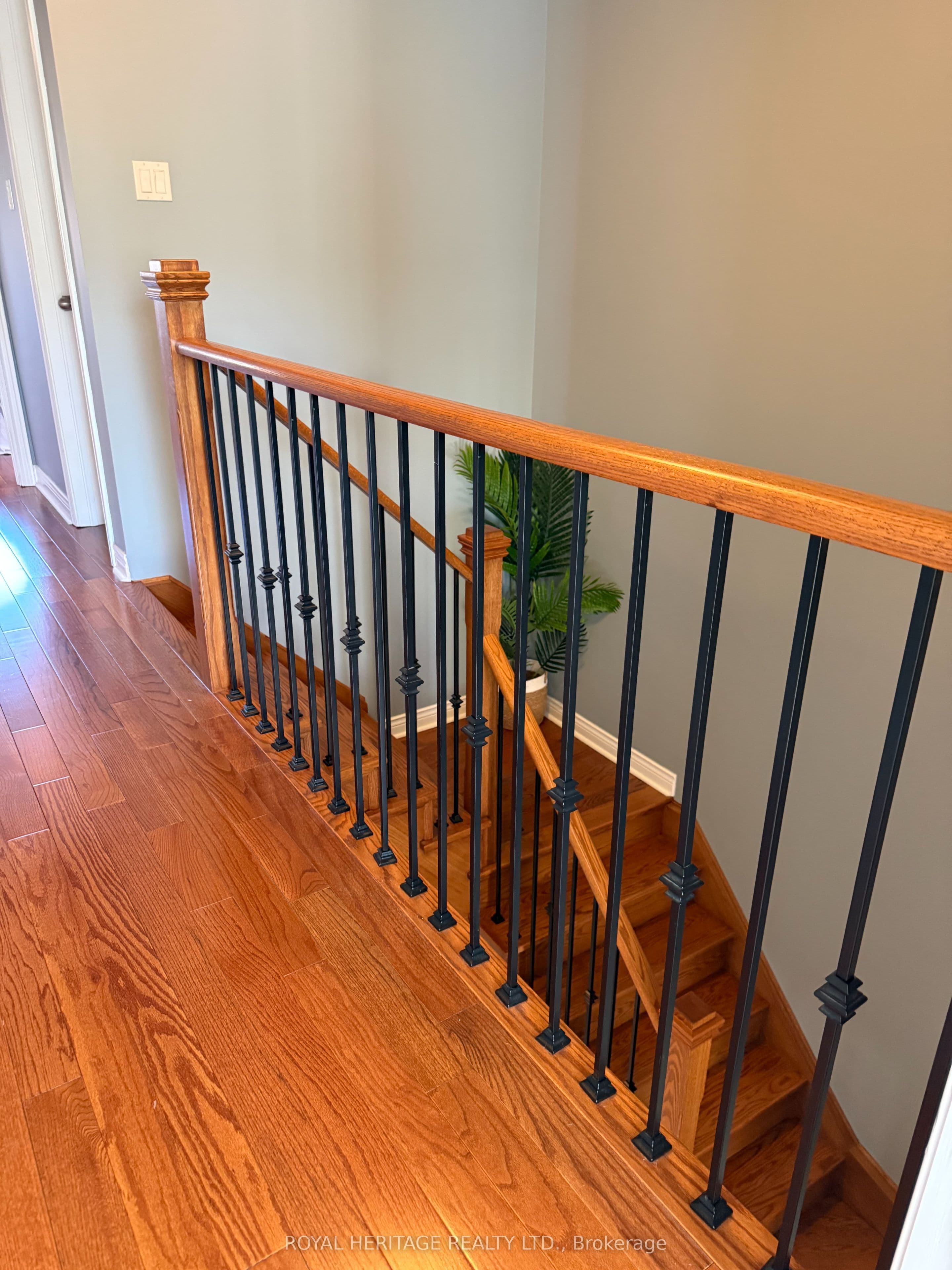 34 Gateway Court, Whitby, ON L1R 3M9