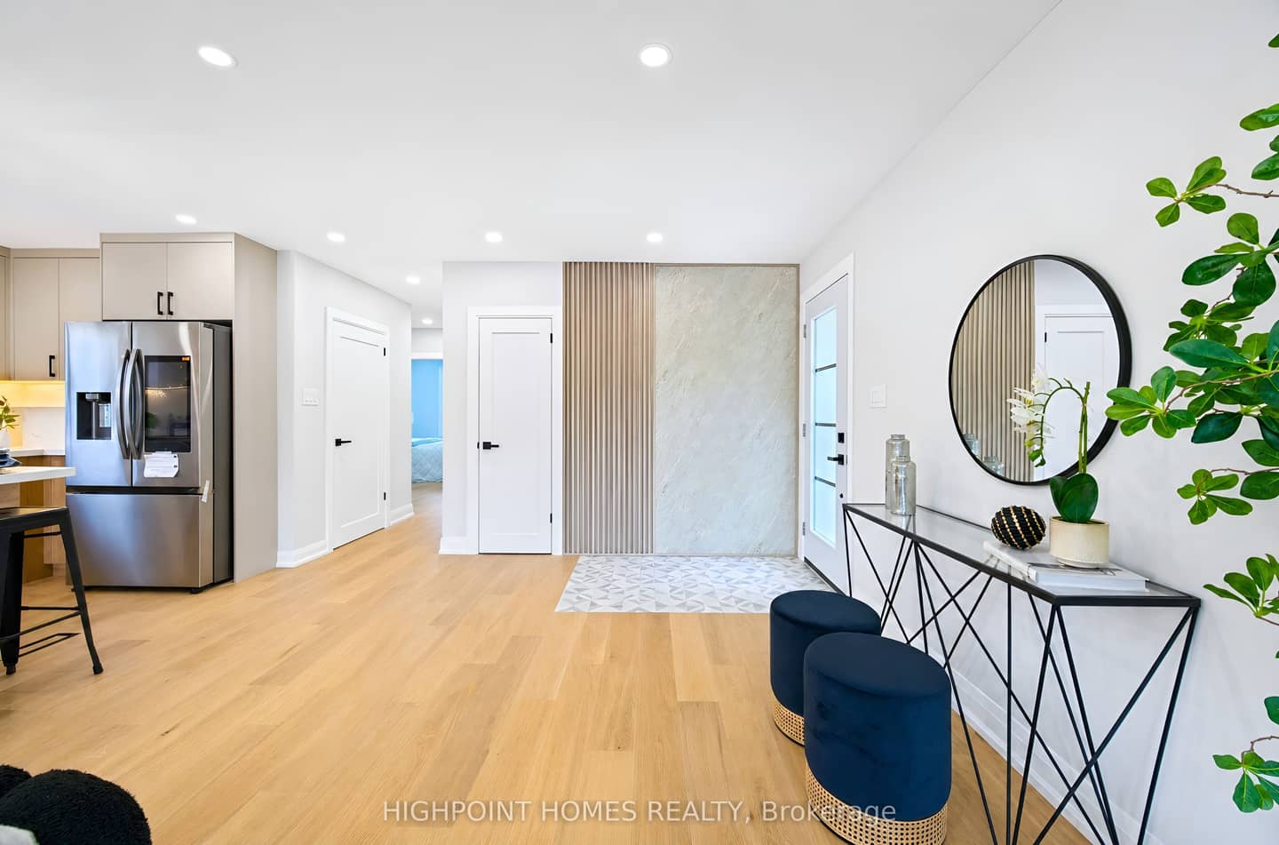26 Slan Avenue, Toronto, ON M1G 3B2
