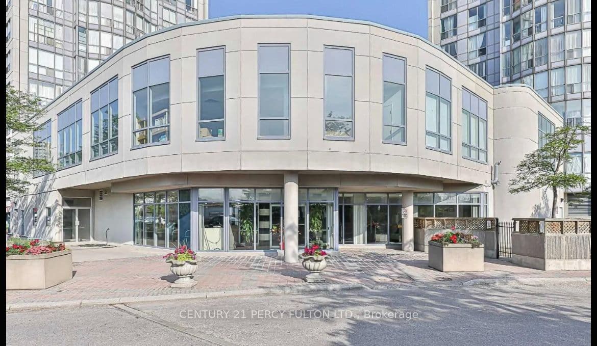 2550 Lawrence Avenue E 721, Toronto, ON M1P 4Z3