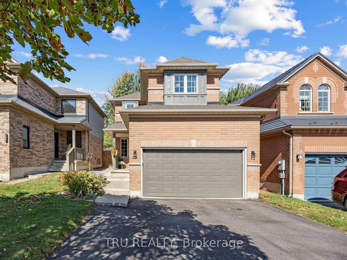 63 Russell Street, Halton Hills, ON L7G 5Y8
