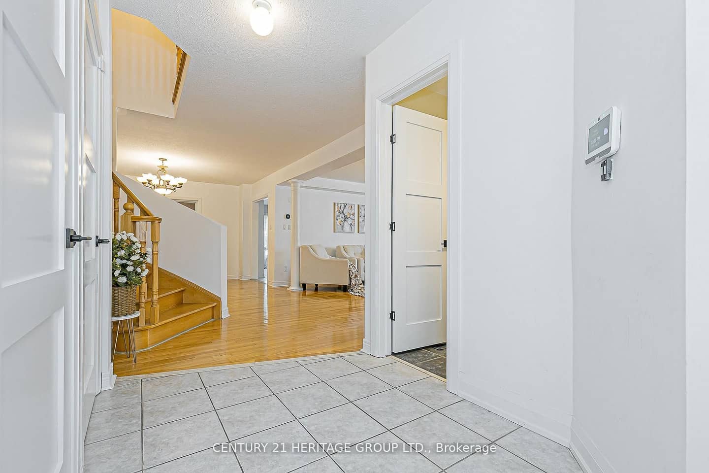 29 Eminence Road, Vaughan, ON L4K 5K1