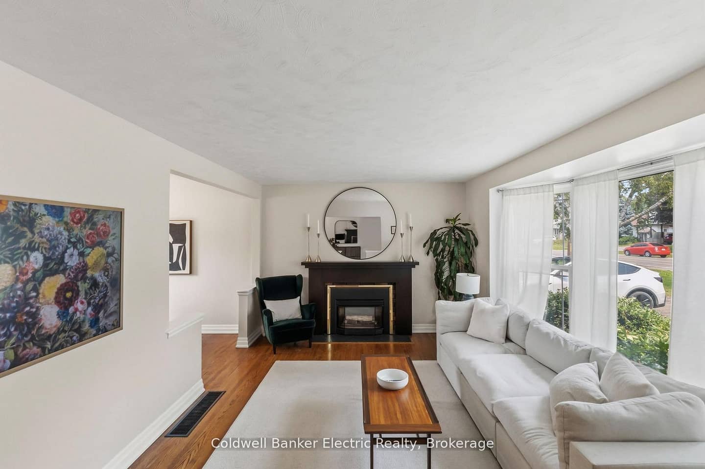 326 Cochrane Street, Whitby, ON L1N 5J3