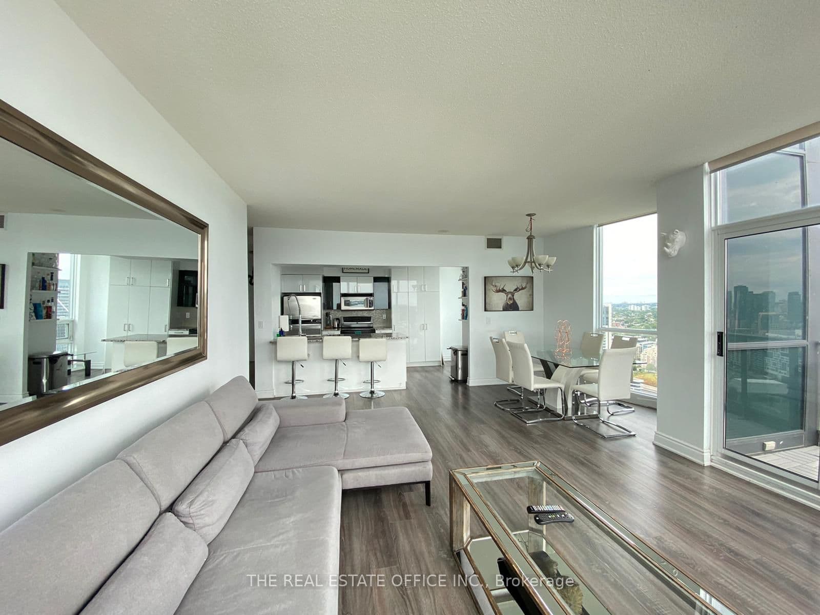 219 Fort York Boulevard UPH 2, Toronto, ON M5V 1B1