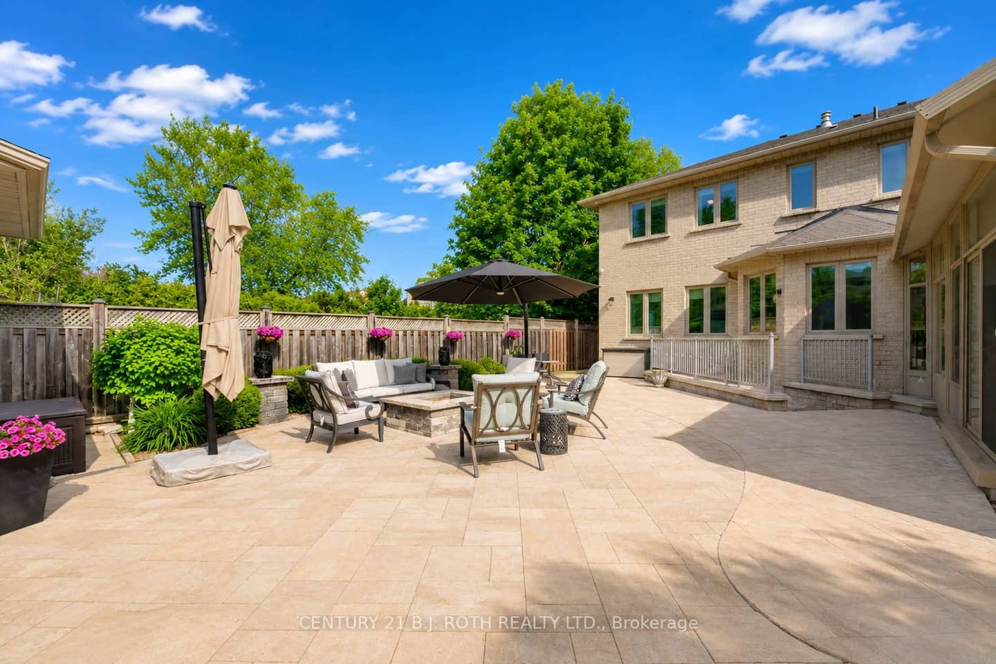 20 Creston Road, Toronto, ON M6A 1J1