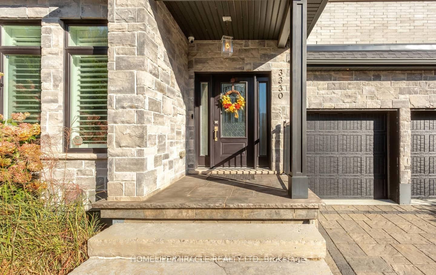 3330 Raspberry Bush Trail, Oakville, ON L6L 6V2