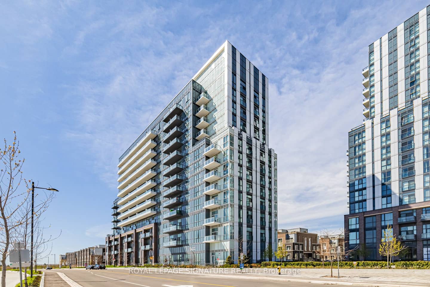 60 Honeycrisp Crescent 618, Vaughan, ON L4K 0N5