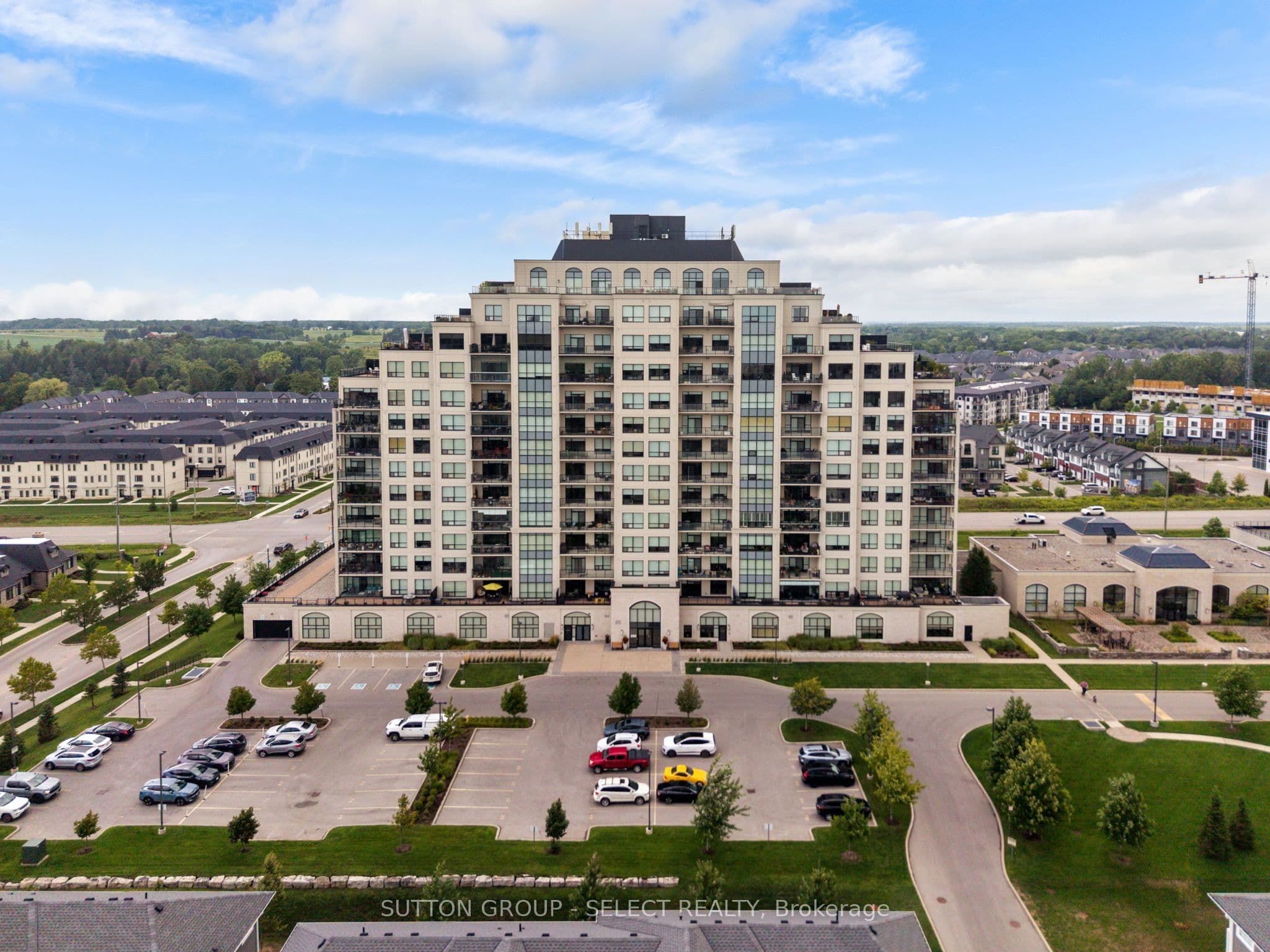 260 Villagewalk Boulevard 209, London North, ON N6G 0W6