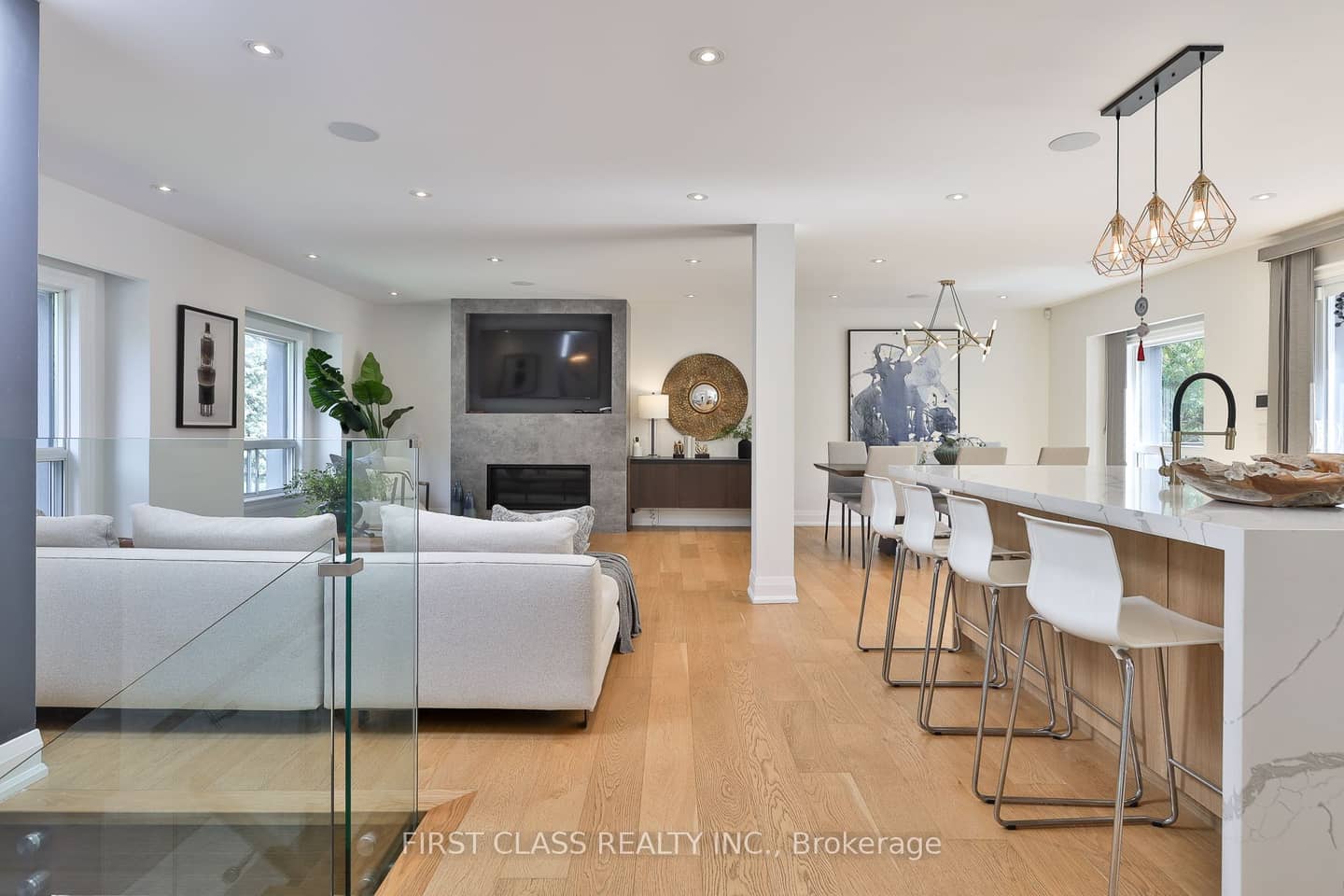 27 Delair Crescent, Markham, ON L3T 2M3