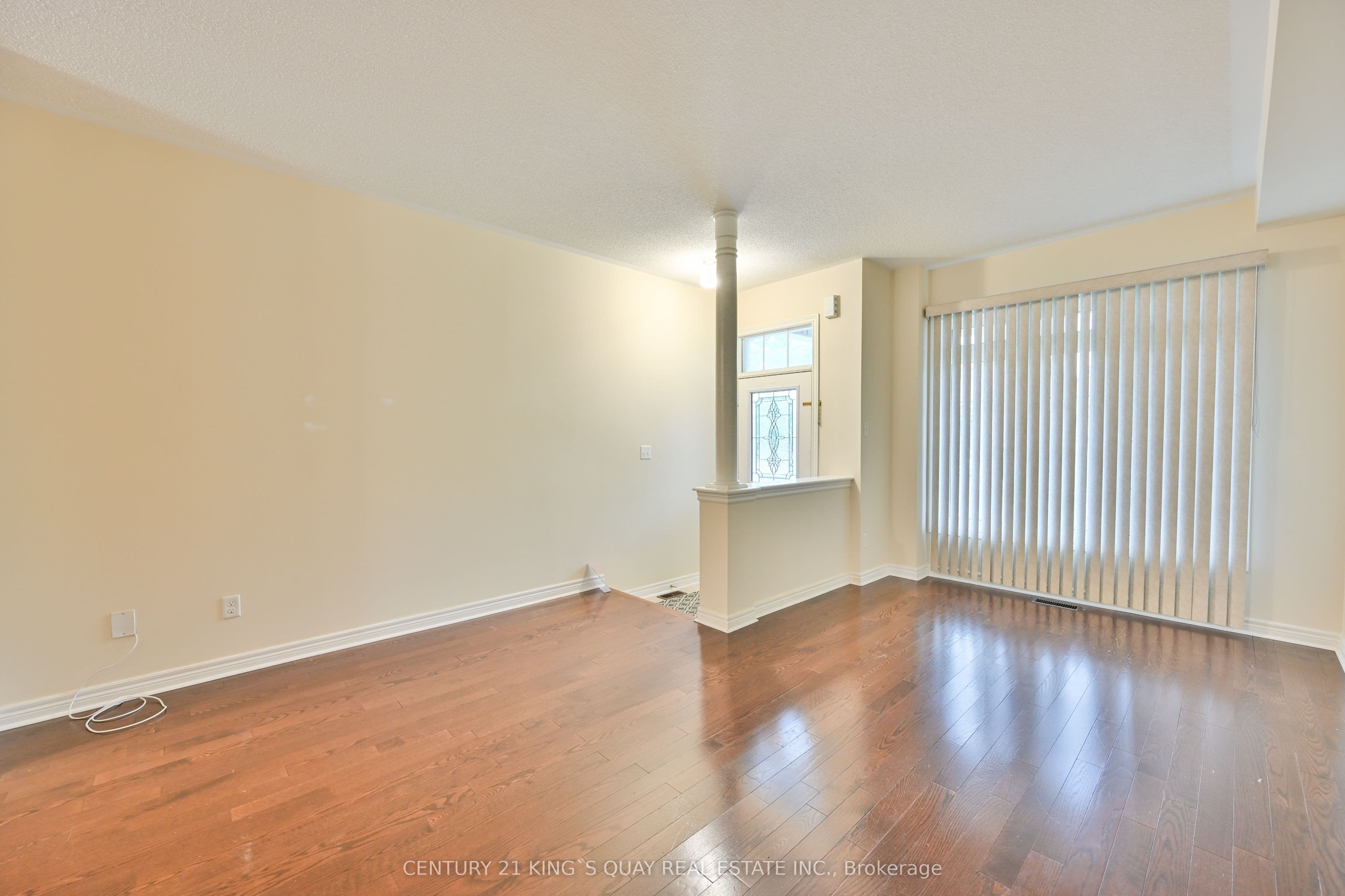 10 Lundigan Drive, Georgina, ON L4P 0C3