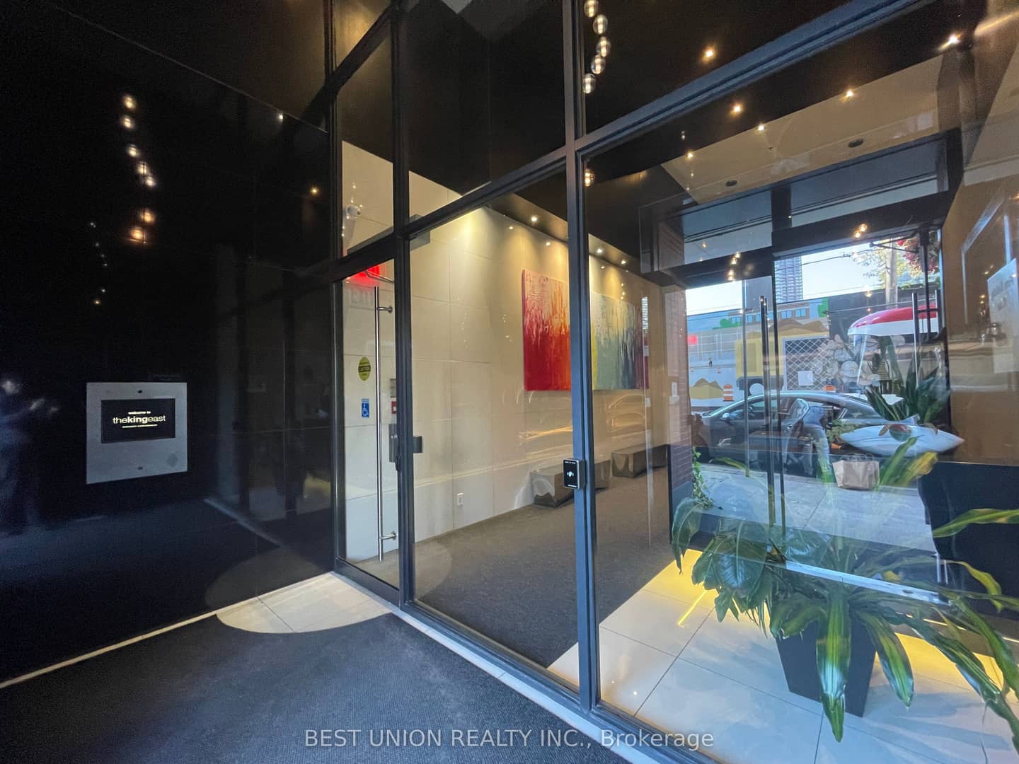 318 King Street E 1313, Toronto, ON M5A 0C1