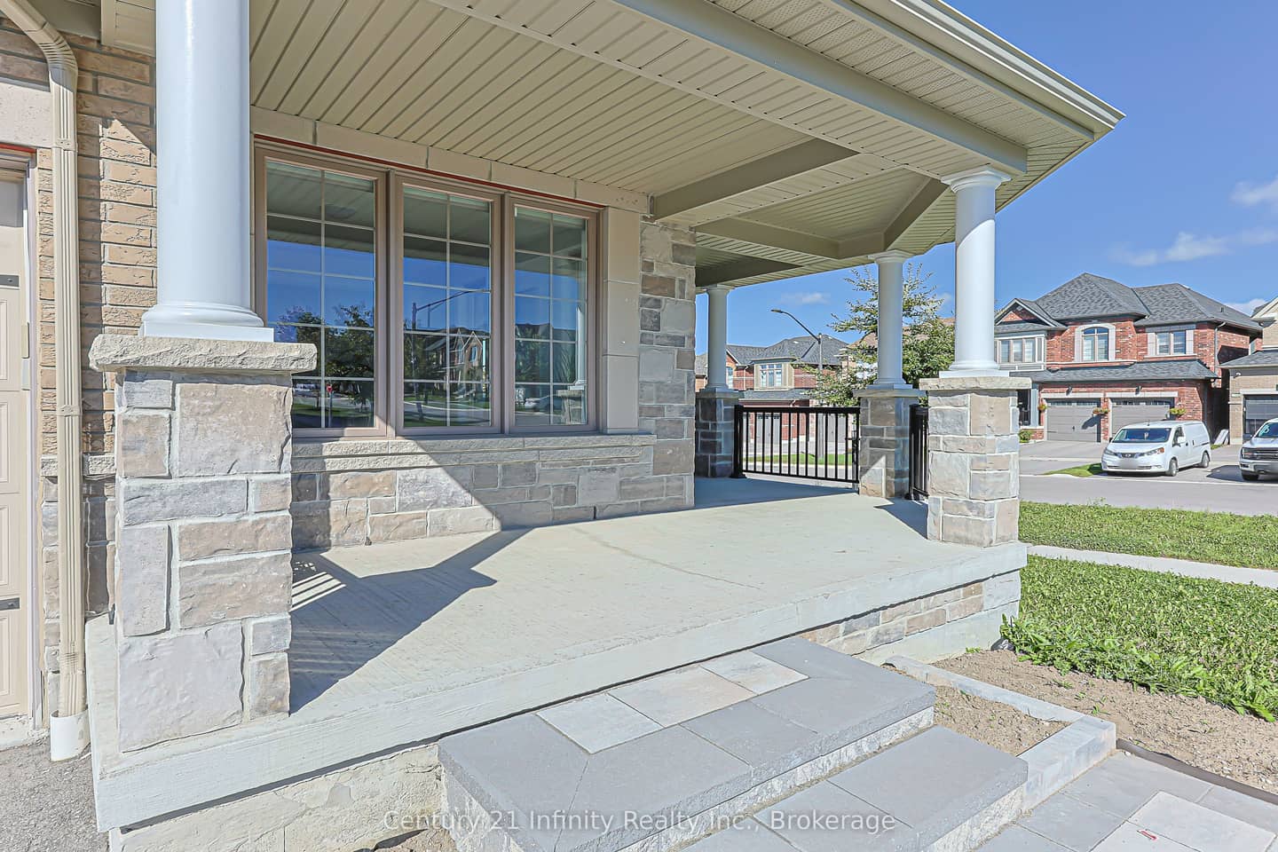 2 Gillivary Drive, Whitby, ON L1P 0B9