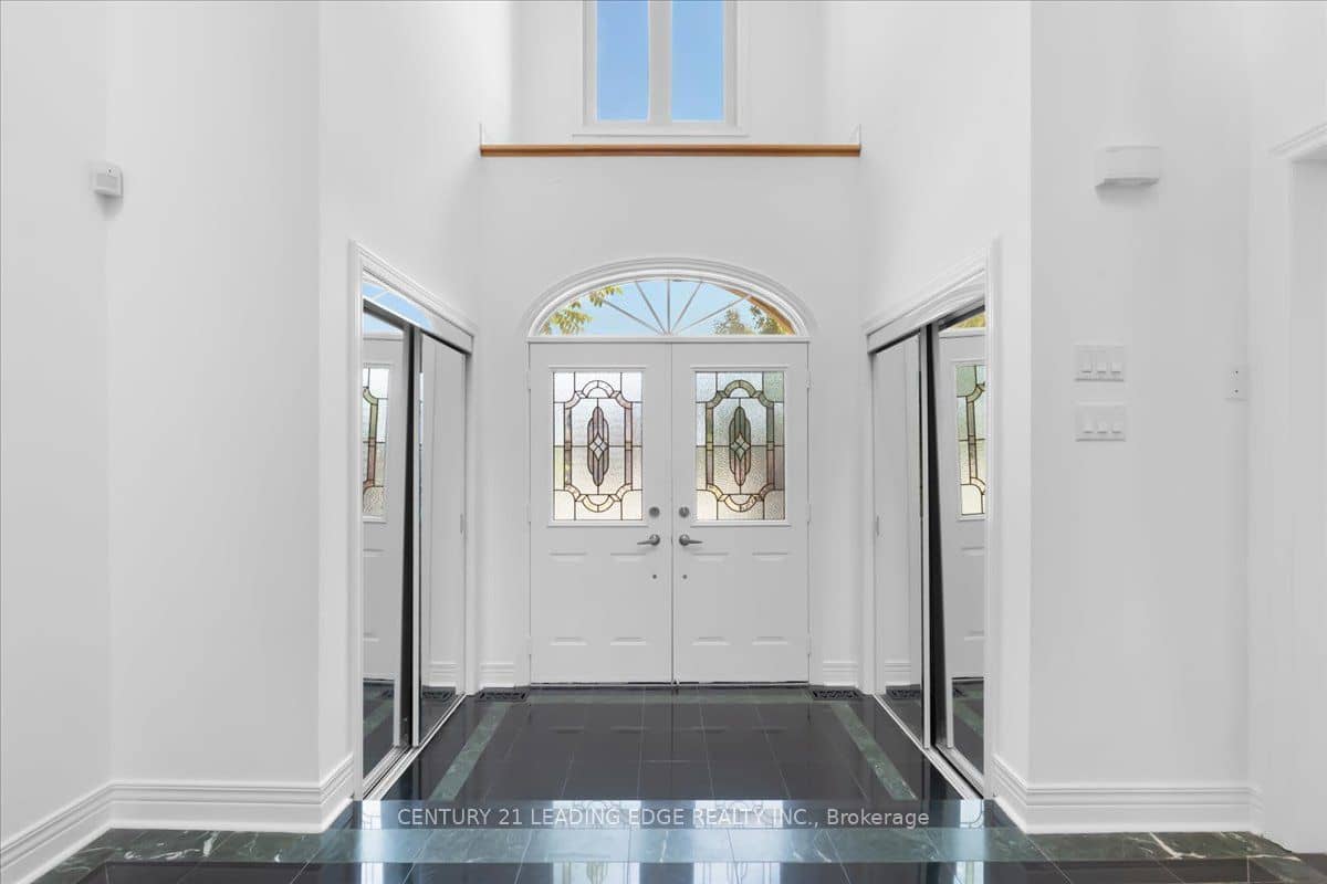 22 Fern Avenue, Richmond Hill, ON L4B 3R6