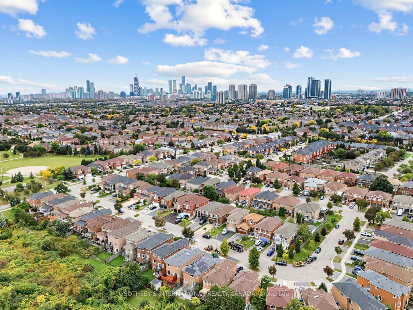 668 Driftcurrent Road, Mississauga, ON L4Z 3Z4