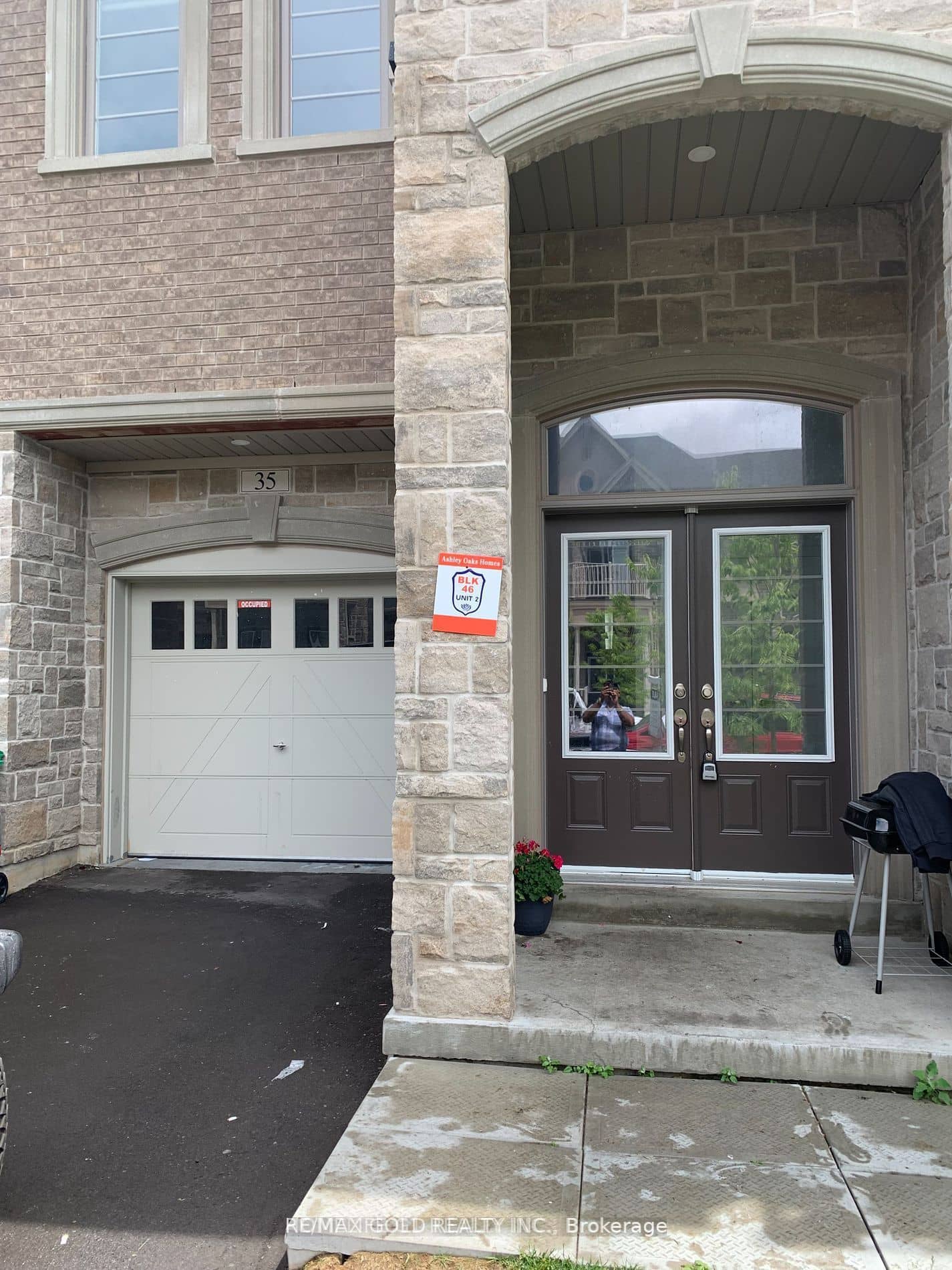 35 Dalbeattie Drive, Brampton, ON L6Y 6H7
