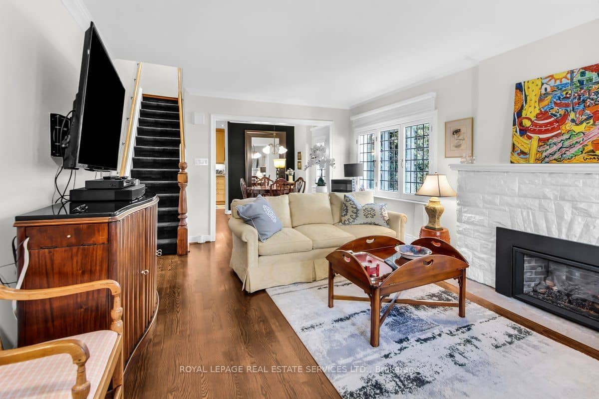 47 Coulson Avenue, Toronto, ON M4V 1Y3