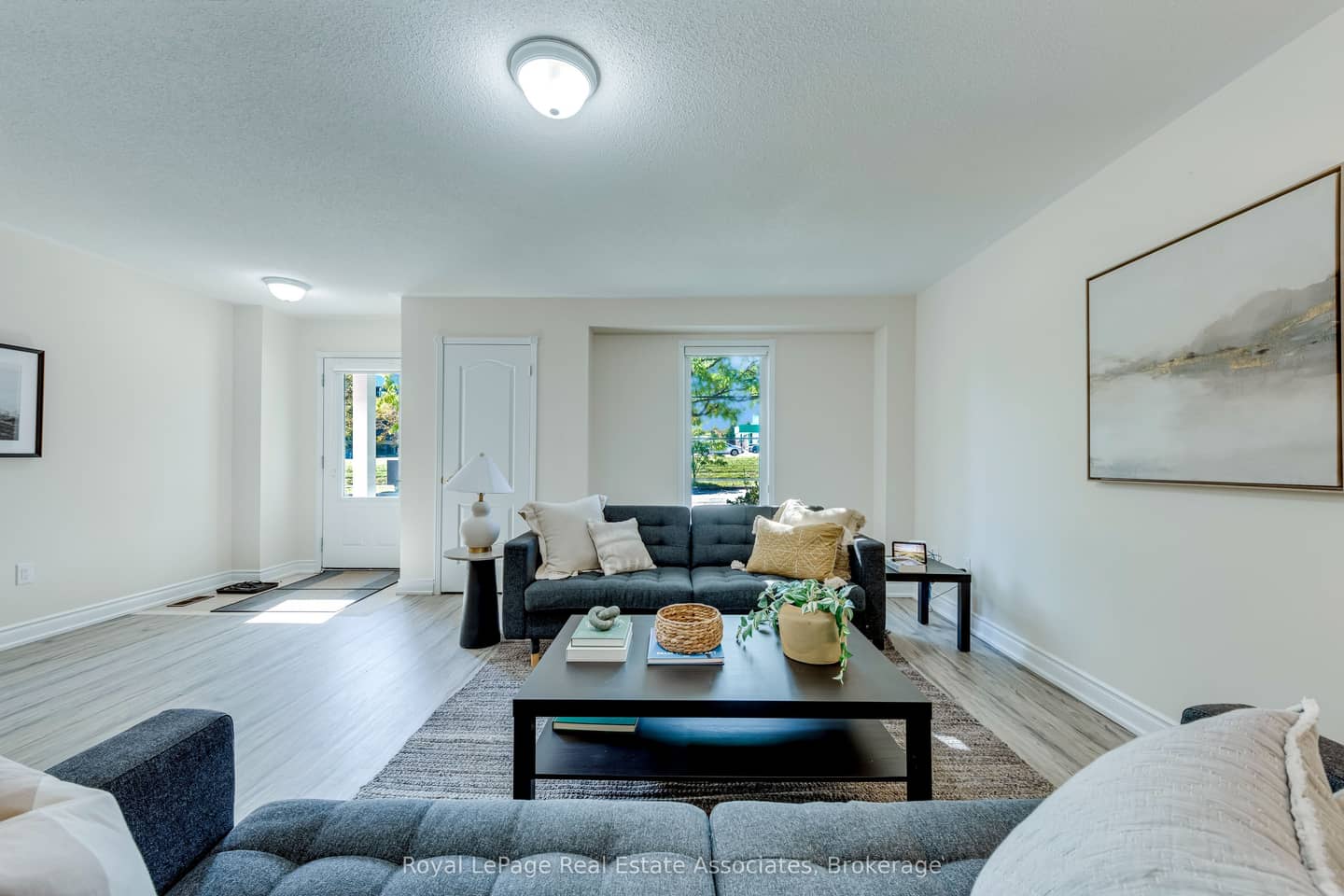 2375 Truscott Drive 1, Mississauga, ON L5J 2B1