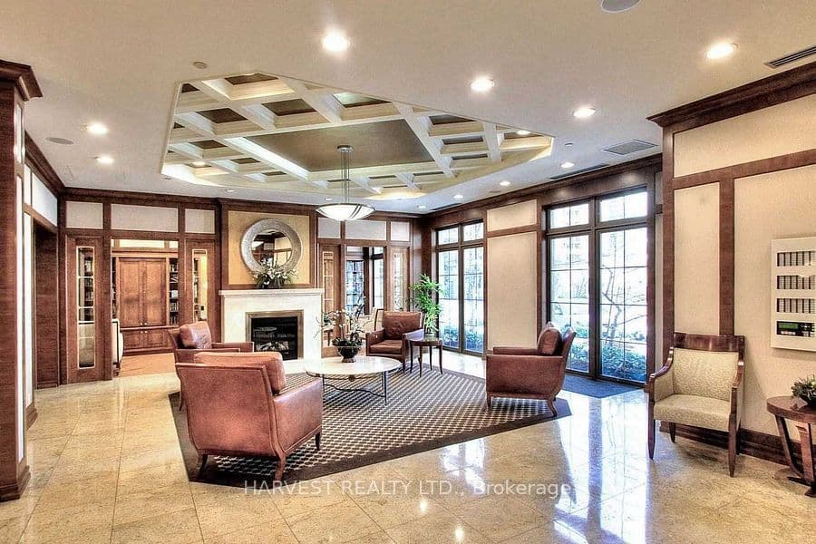 80 Harrison Garden Boulevard 1015, Toronto, ON M2N 7E3