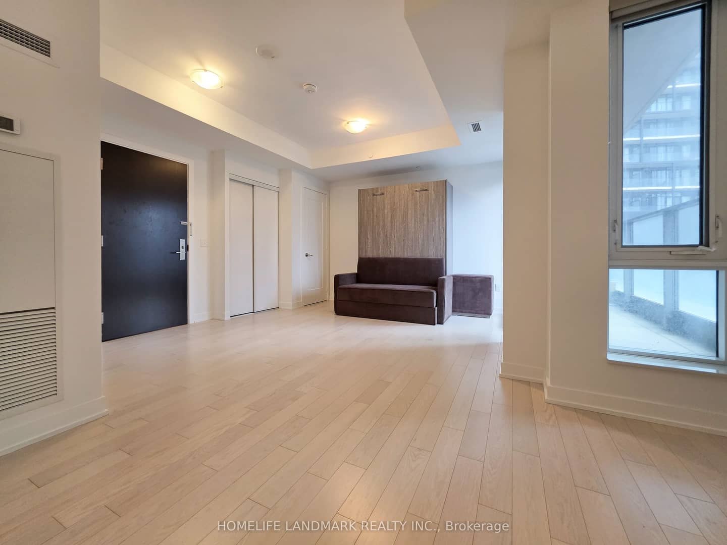 330 Richmond Street W 605, Toronto, ON M5V 0M4