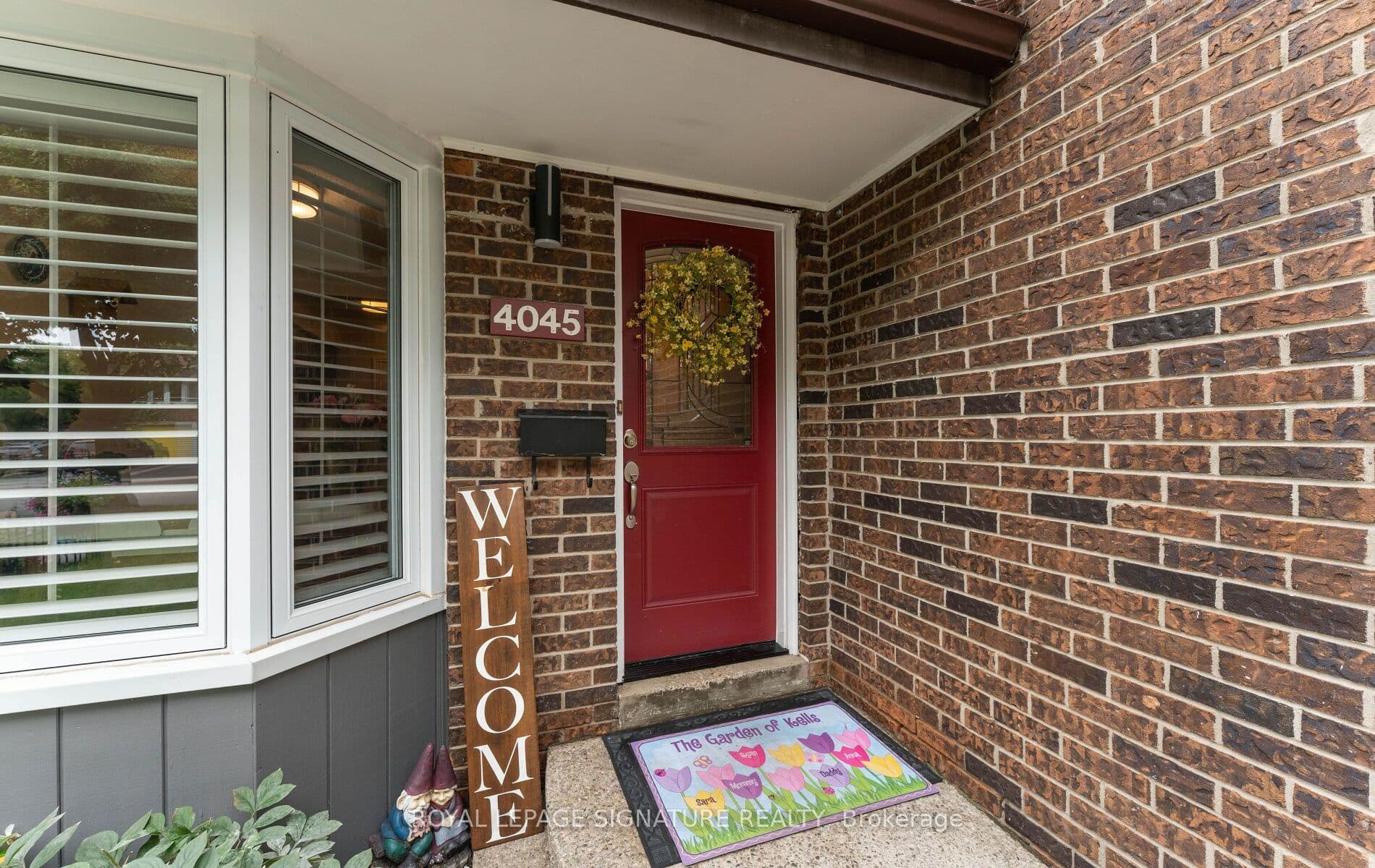 4045 Taffey Crescent, Mississauga, ON L5L 2A6
