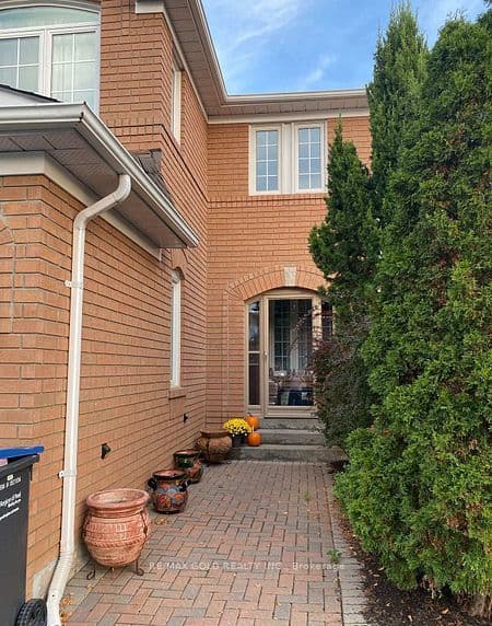 39 Fiddleneck Crescent, Brampton, ON L6R 1R3