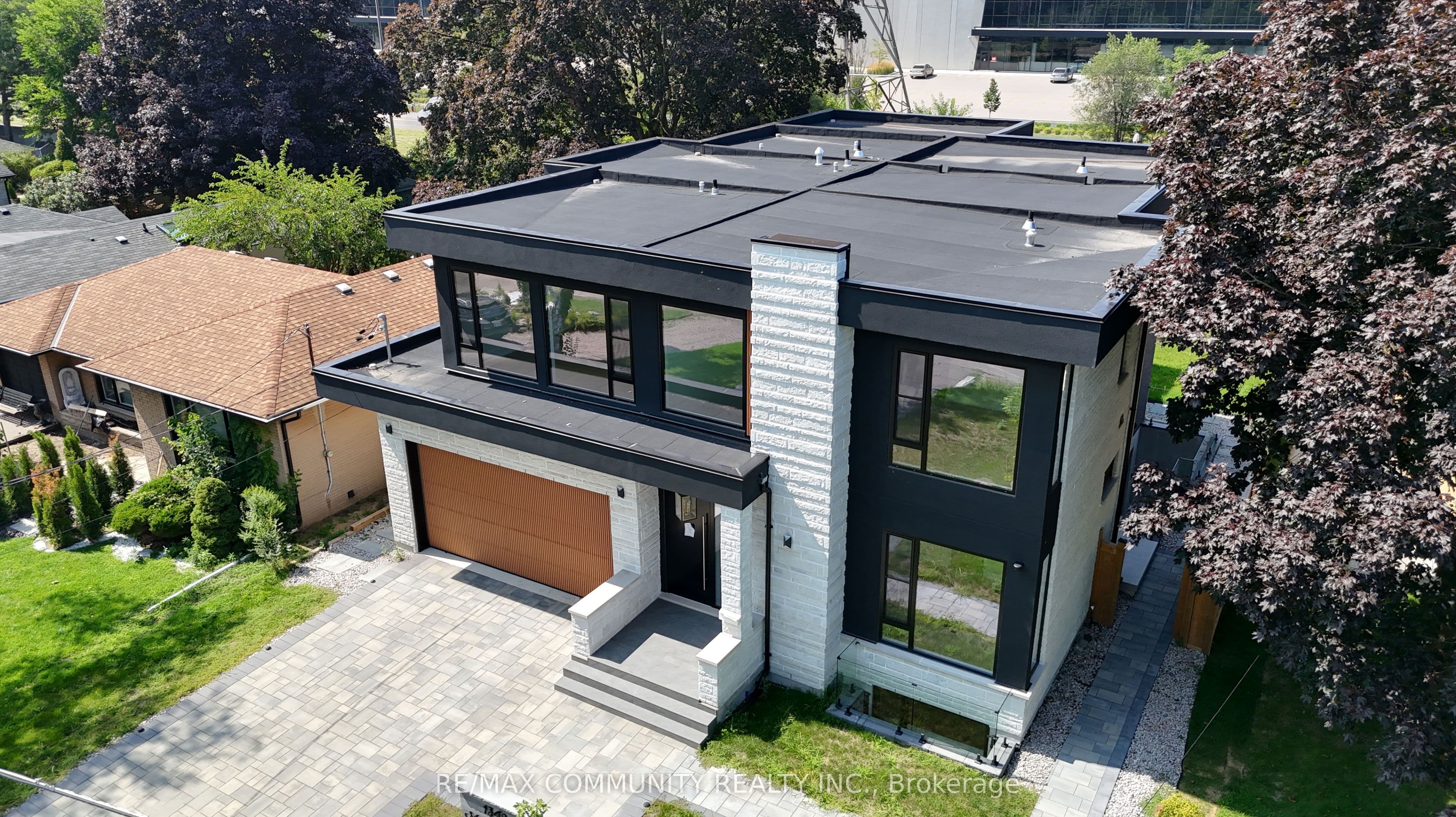 1349 Melton Drive, Mississauga, ON L4Y 1L6