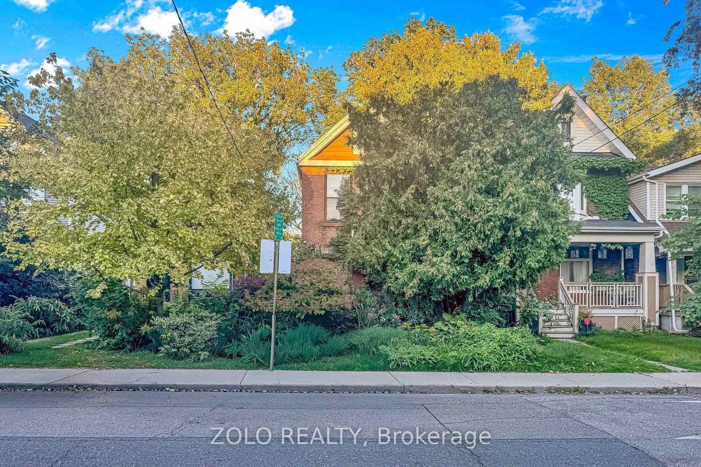 189 Leslie Street, Toronto, ON M4M 3C6