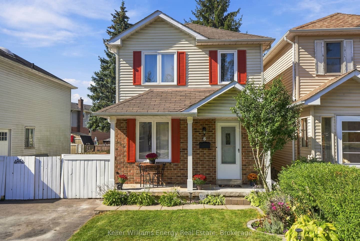 6 Overbank Drive, Oshawa, ON L1J 7X9