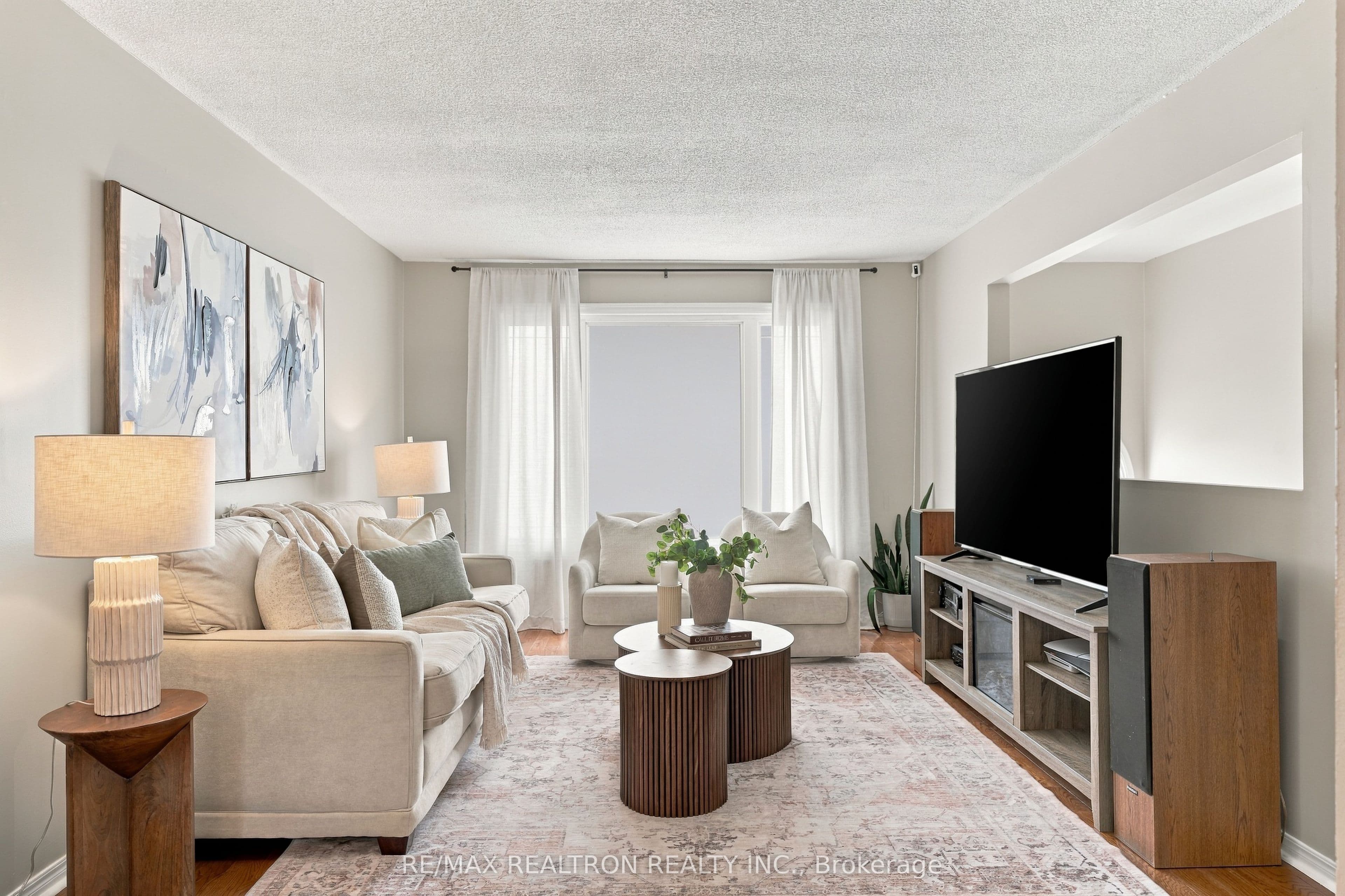 18 Castille Crescent, Georgina, ON L4P 3L4
