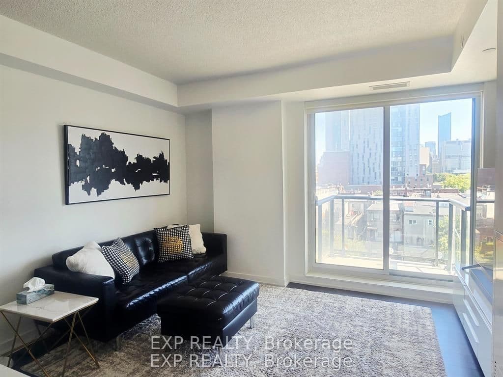 297 College Street 608, Toronto, ON M5T 0C2