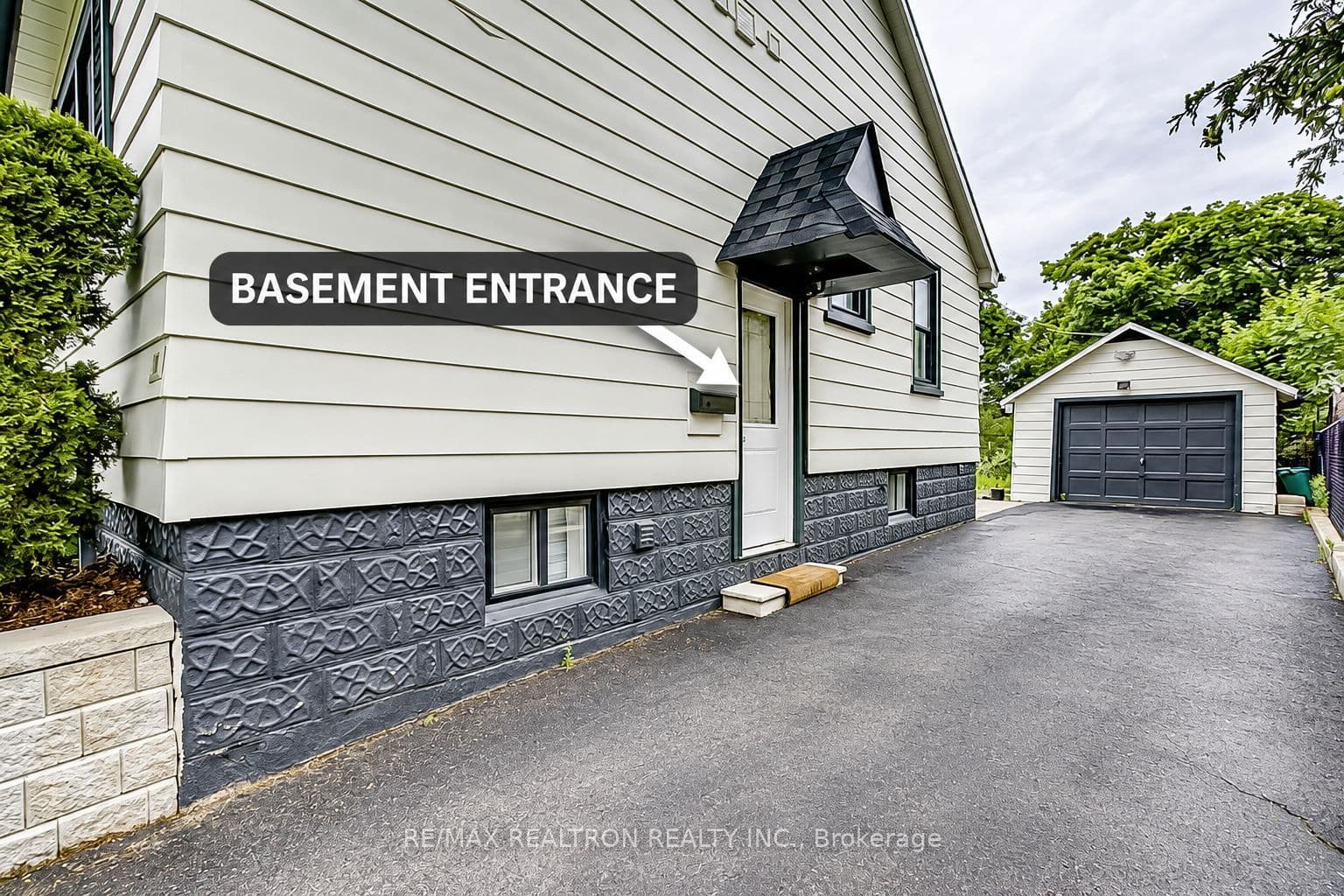 101 Arnold Crescent (Basement), Richmond Hill, ON L4C 3R7