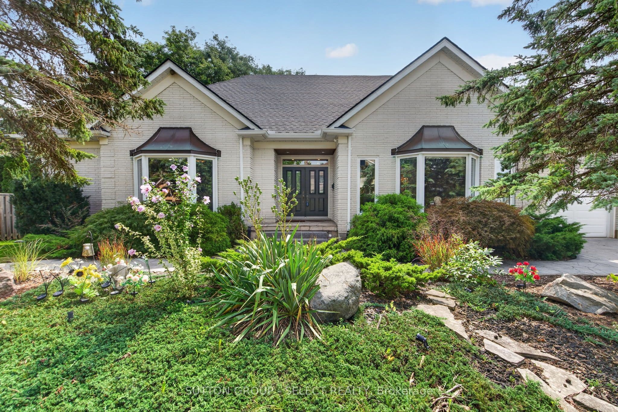 173 WHITEACRES Drive, London North, ON N6G 4N2