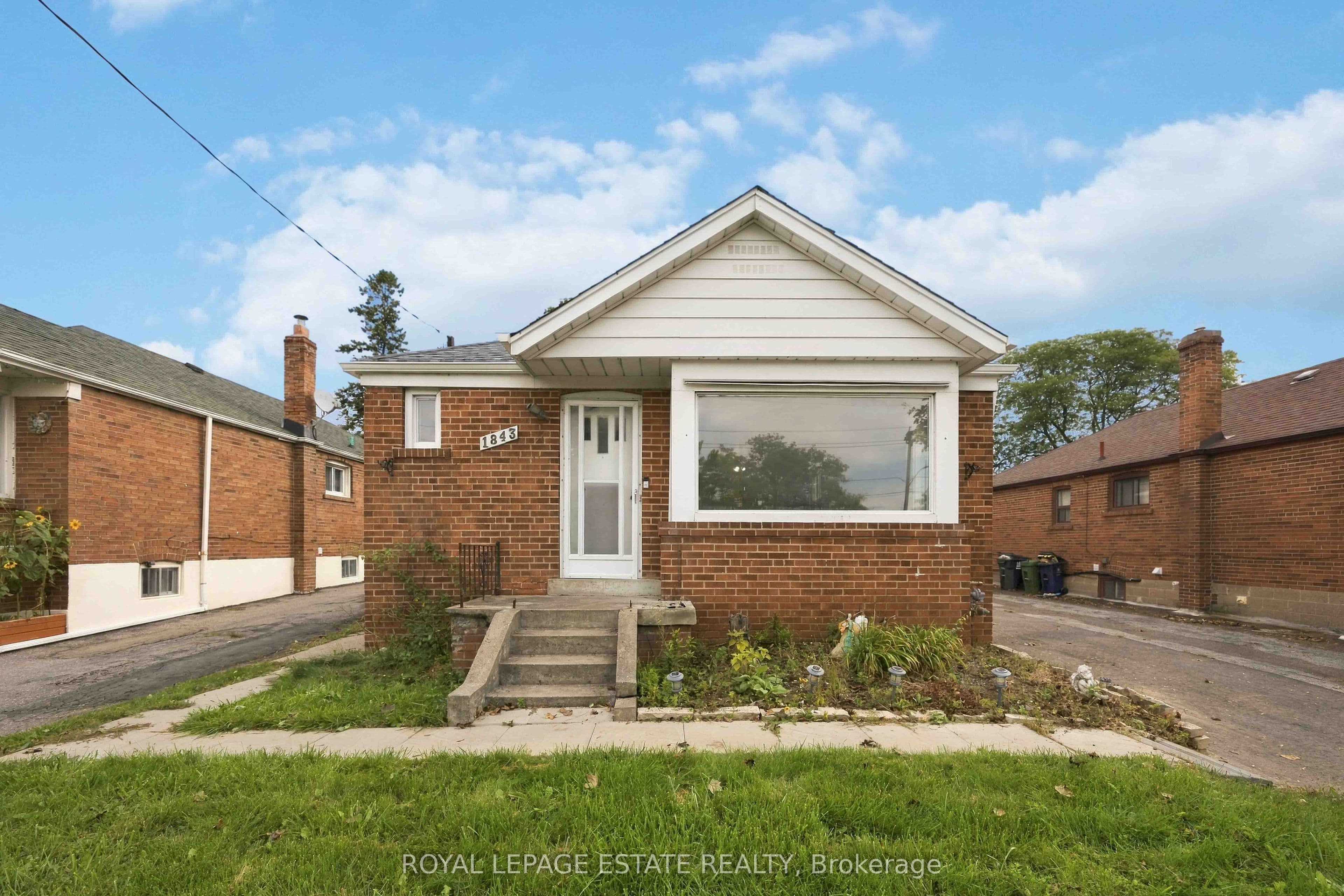 1843 Victoria Park Avenue, Toronto, ON M1R 1T4