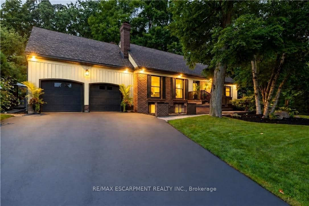 2129 Highview Drive, Burlington, ON L7P 0P2
