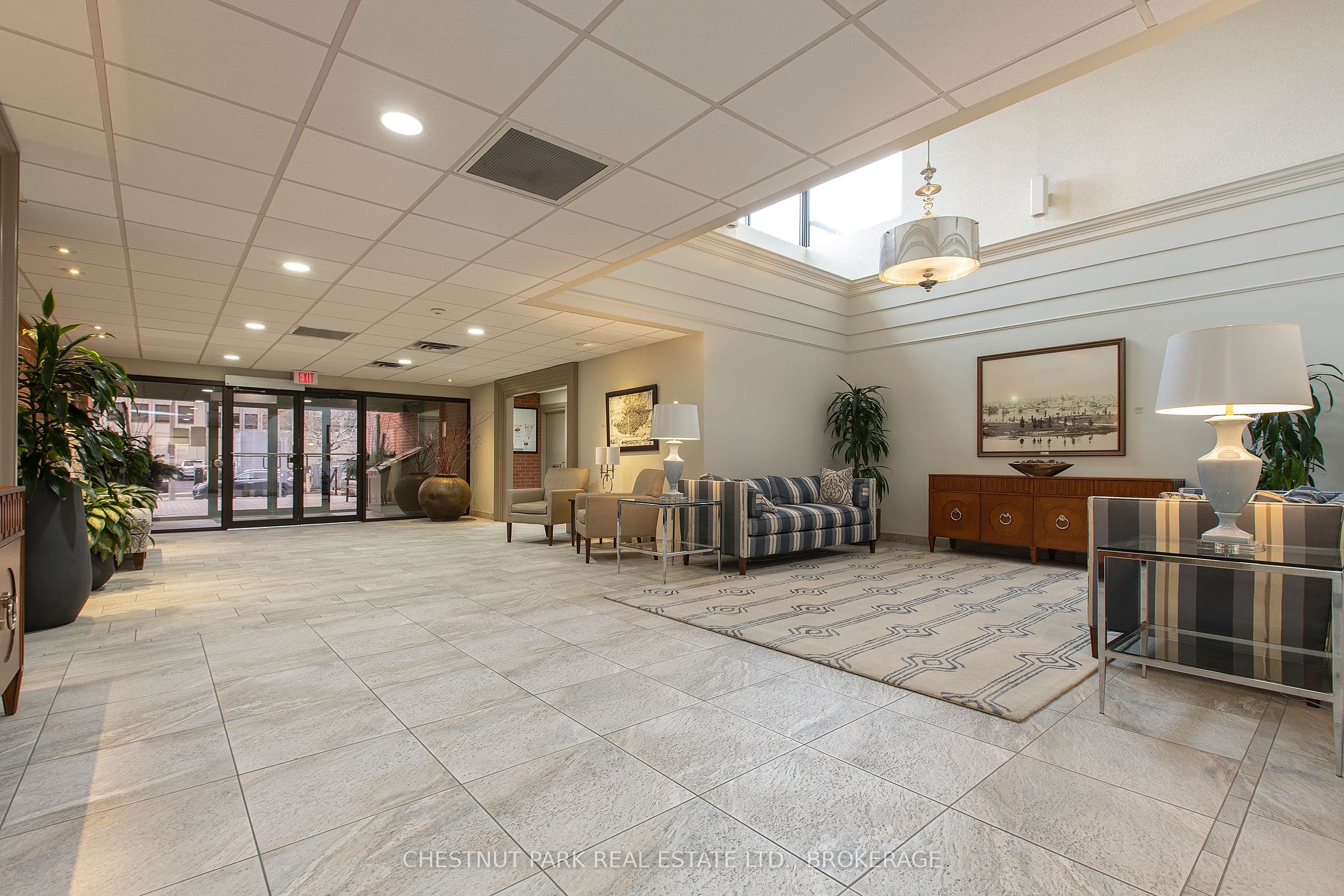 165 Ontario Street 401, Kingston, ON K7L 2Y6