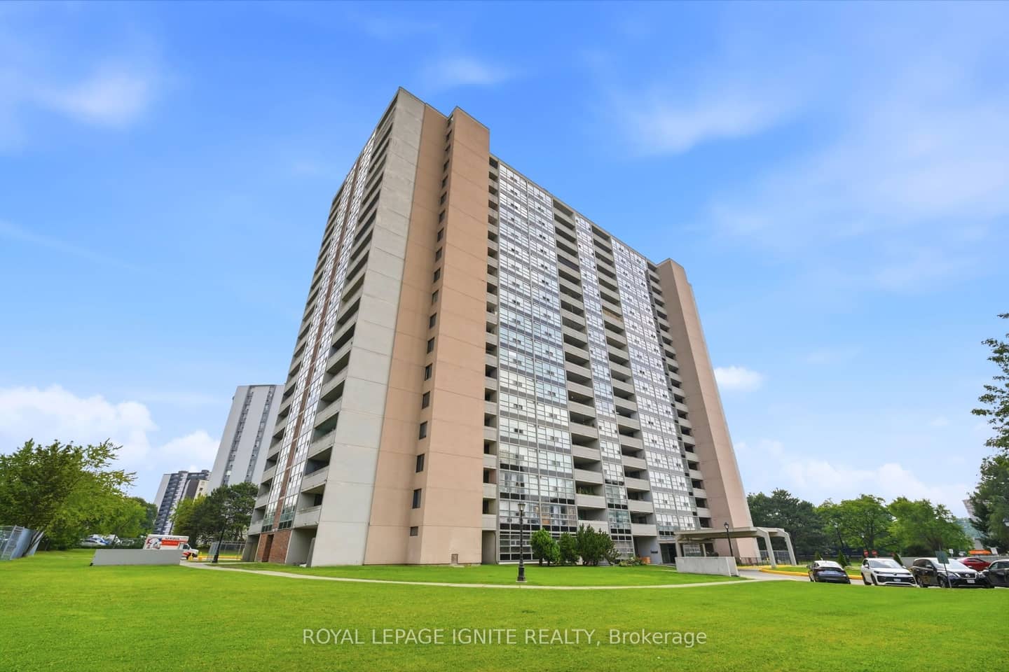 3380 Eglinton Avenue 903, Toronto, ON M1J 3L6