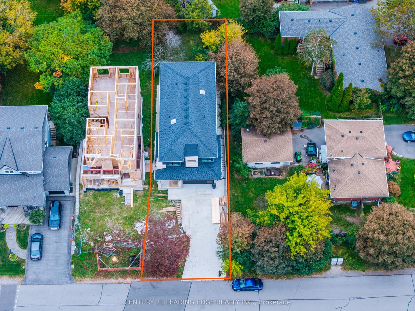 158 Hillcrest Drive, Whitby, ON L1N 3C4