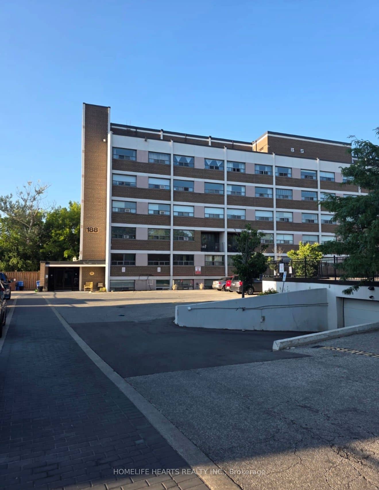 188 Mill Street E 407, Brampton, ON L6Y 1T8