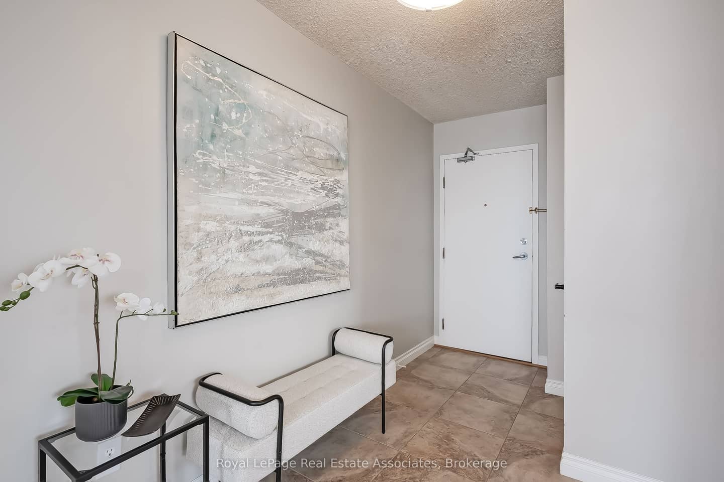 75 King Street E 1611, Mississauga, ON L5A 4G5