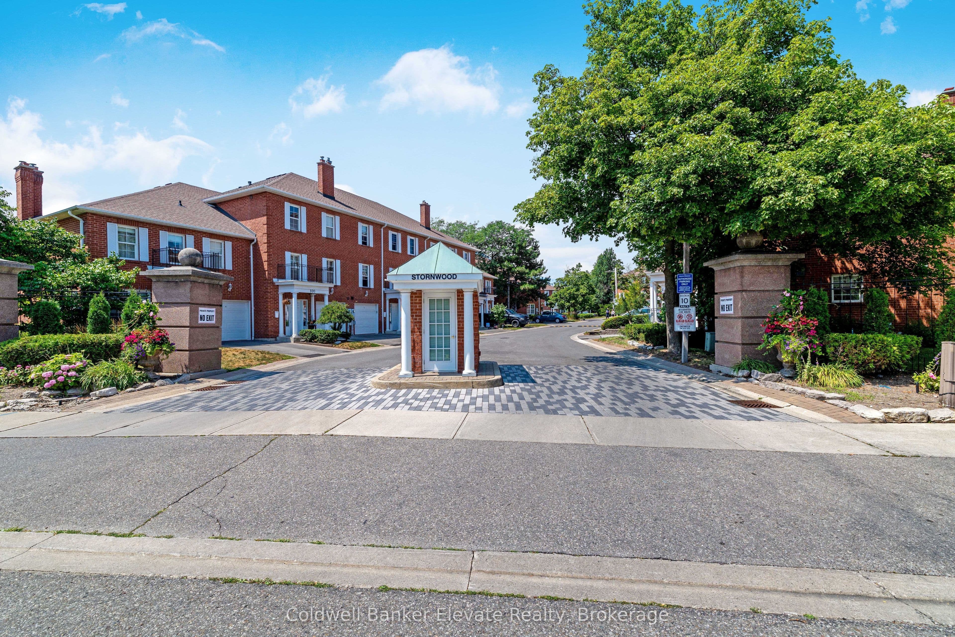 55 Stornwood Court, Brampton, ON L6W 4J1