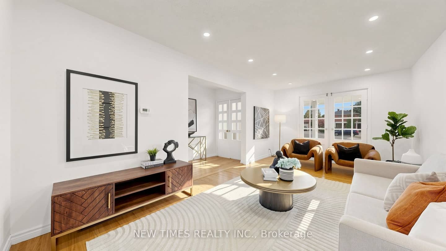 4 Ashstead Place, Toronto, ON M2J 3K1