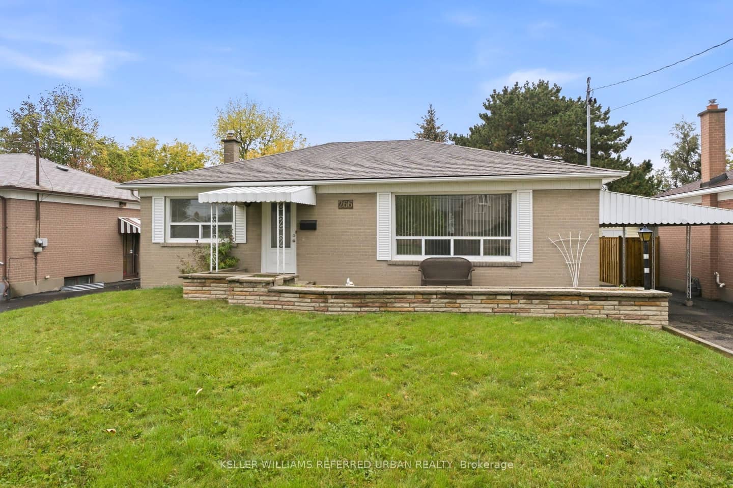 266 Acton Avenue, Toronto, ON M3H 4J3