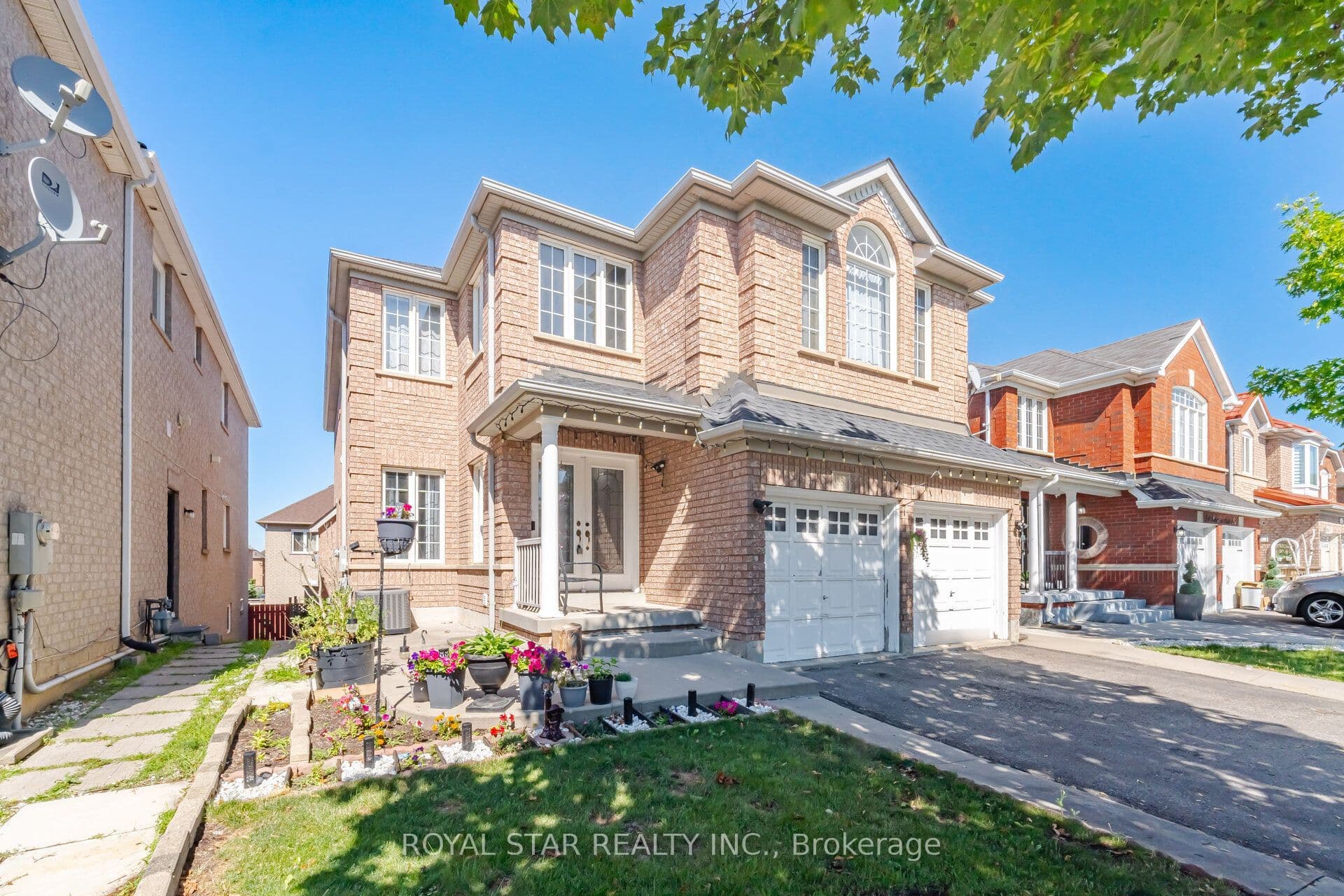 18 Summer Mist Court, Brampton, ON L6R 2Z1