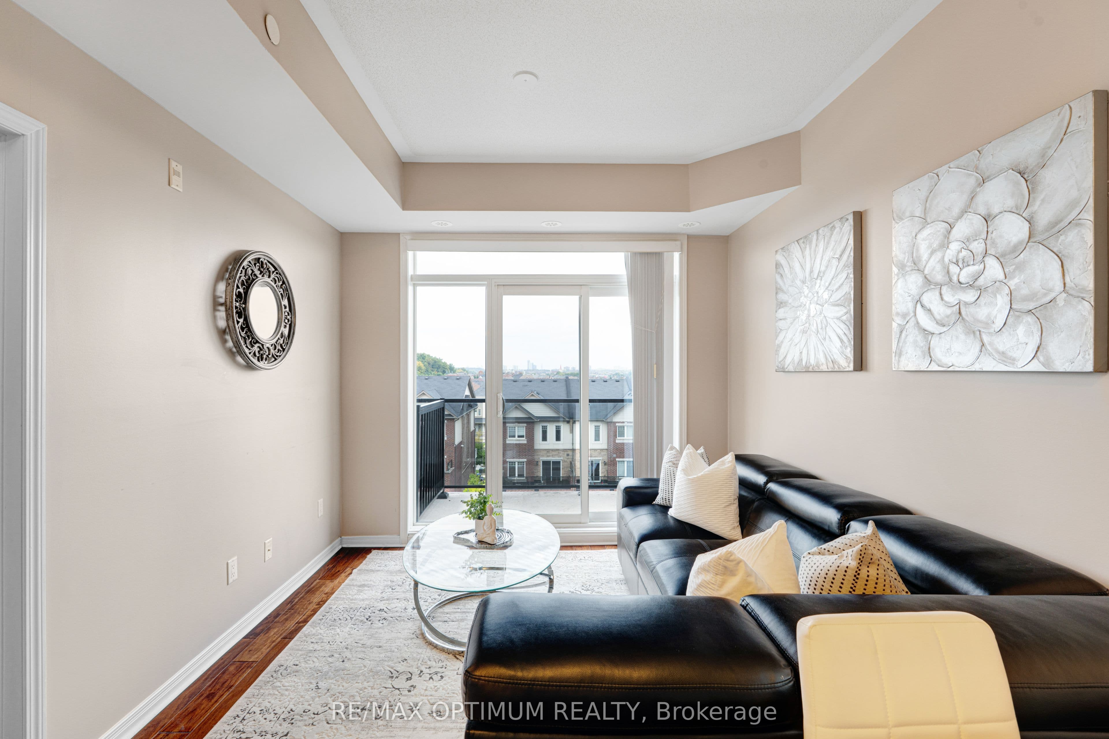 50 Sky Harbour Drive 402, Brampton, ON L6Y 6B8